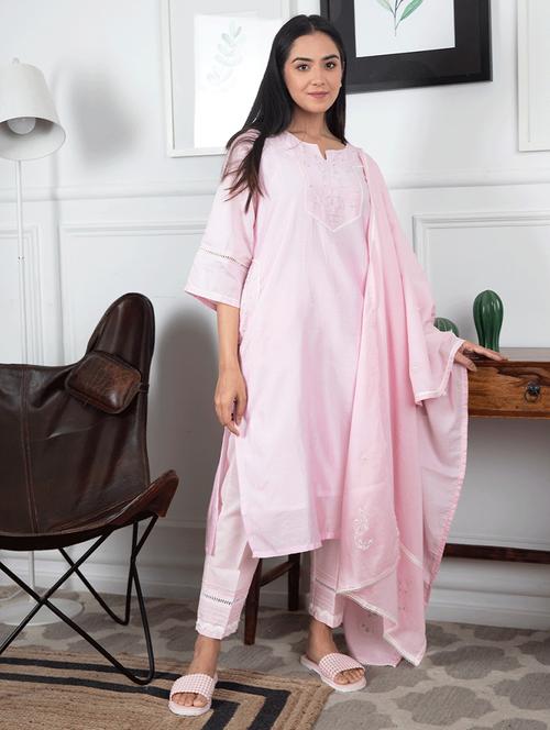 women three quarter sleeve kurta pant with dupatta set - 21975172 -  Standard Image - 0