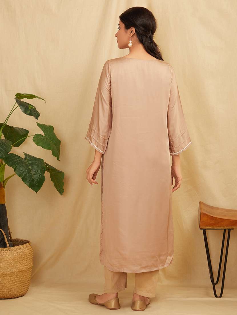 women three quarter sleeve kurta pant with dupatta set - 21975183 - Standard Image - 3