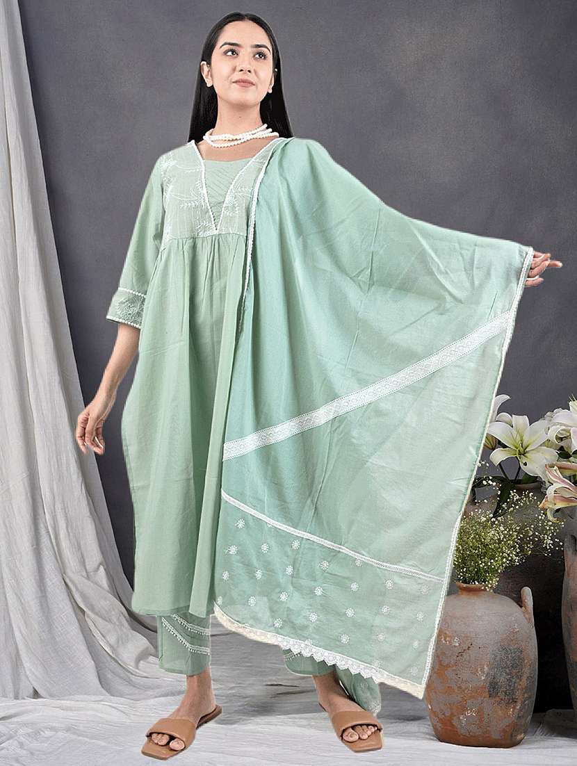 women three quarter sleeve kurta pant with dupatta set