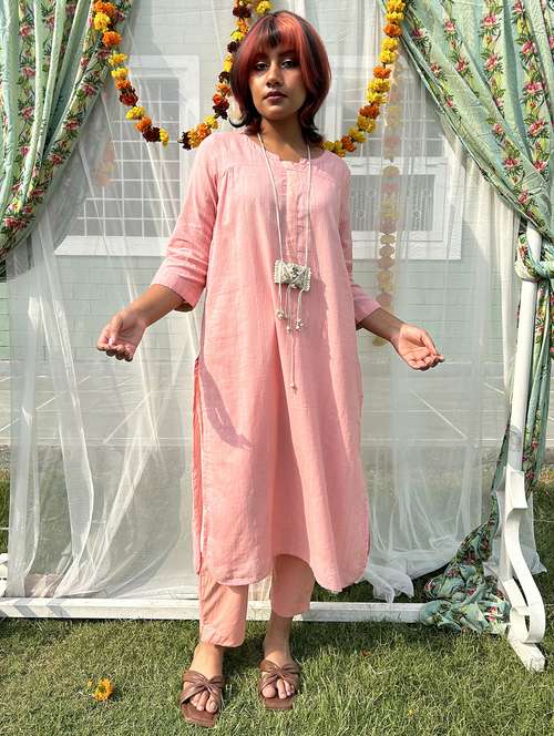 women self design three quarter sleeve kurta pant set - 21975196 - Standard Image - 0