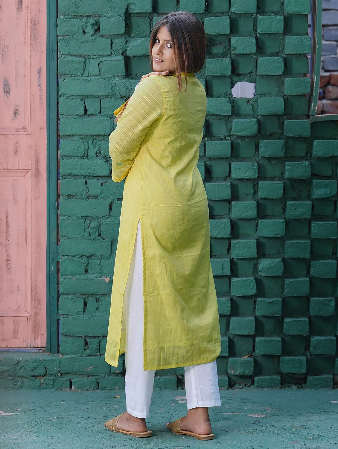 women three quarter sleeve kurta pant with dupatta set - 21975203 -  Standard Image - 3