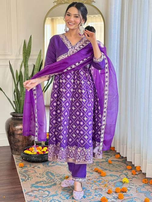 women three quarter sleeve kurta pant with dupatta set - 21975486 - Standard Image - 0