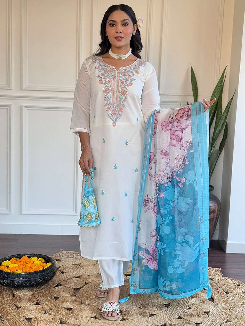 women three quarter sleeve kurta pant with dupatta set - 21975549 - Zoom Image - 0