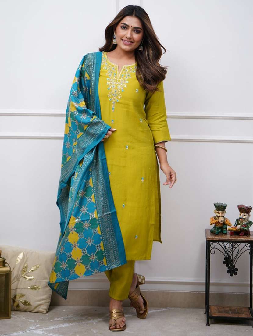 women three quarter sleeve kurta pant with dupatta set - 21975552 -  Zoom Image - 0