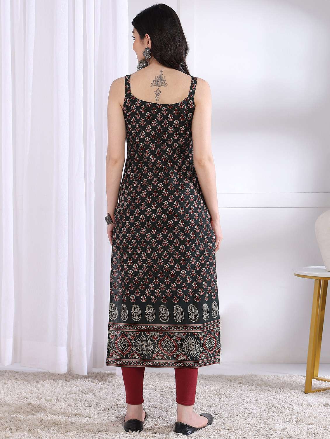 women printed sleeveless straight kurta - 21975782 -  Standard Image - 3