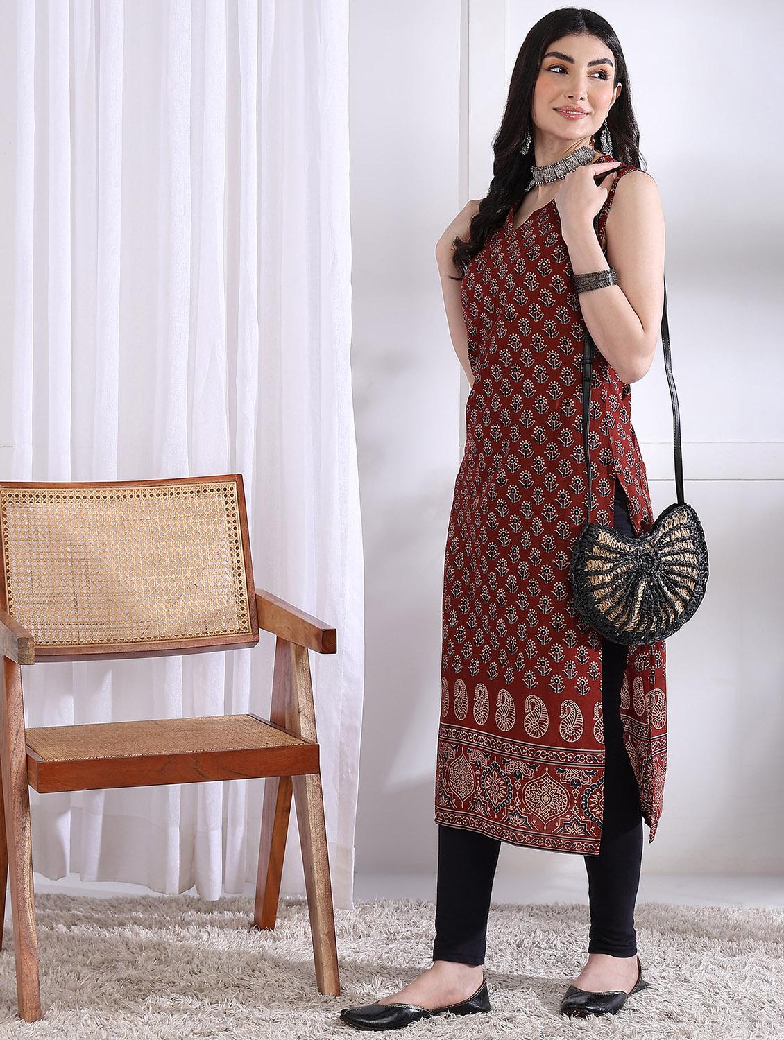 women printed sleeveless straight kurta - 21975784 -  Zoom Image - 0