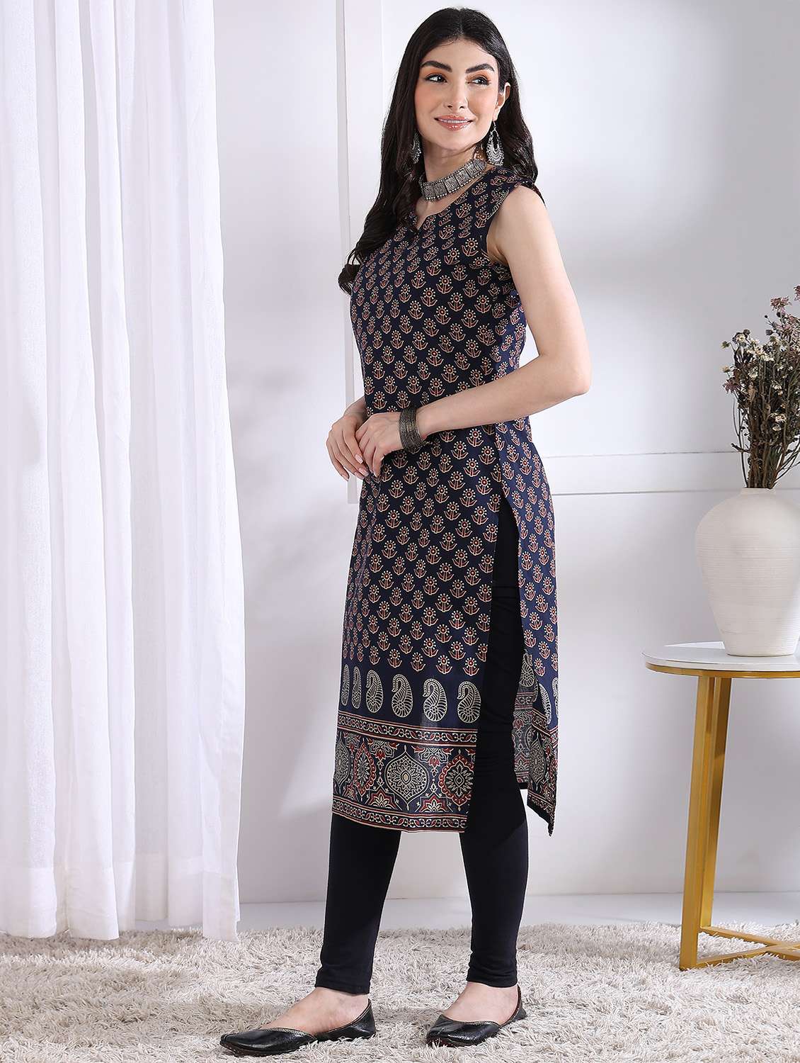 women printed sleeveless straight kurta - 21975785 -  Standard Image - 3