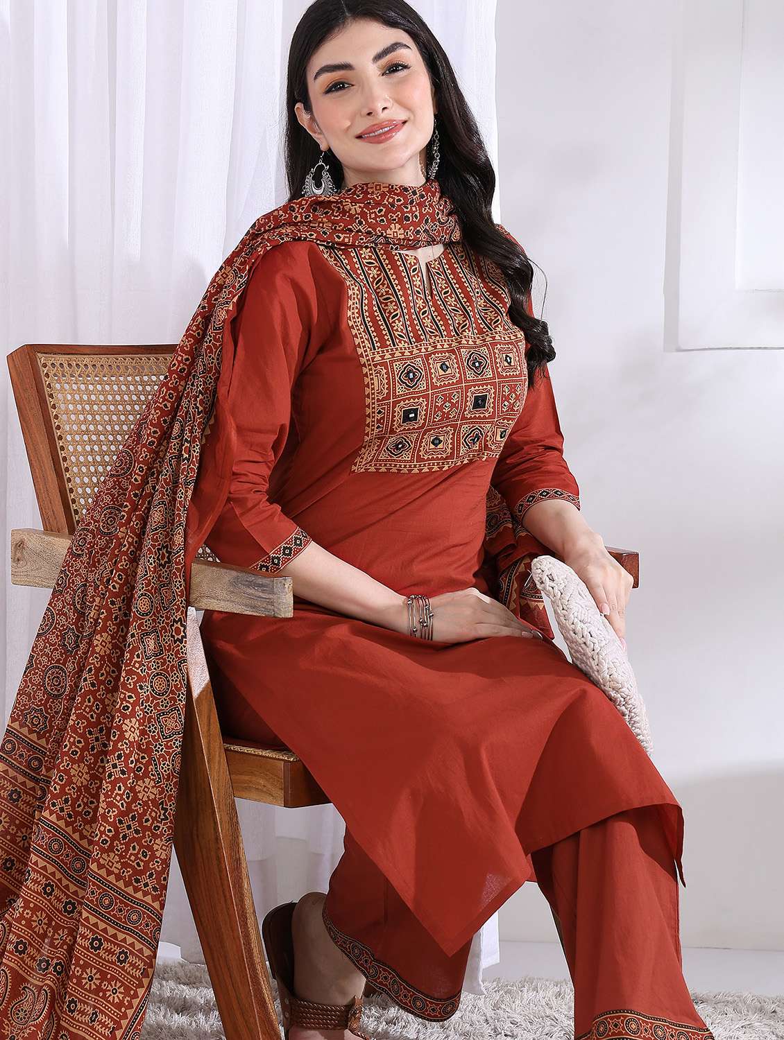 women three quarter sleeve kurta palazzo with dupatta set - 21975798 -  Standard Image - 5