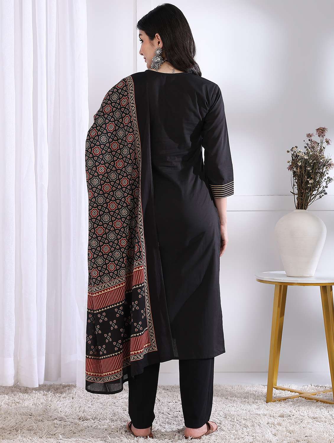 women three quarter sleeve kurta pant with dupatta set - 21975801 -  Standard Image - 3