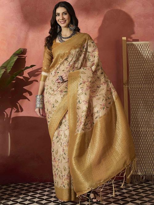 women floral printed bordered saree with blouse - 21976093 - Standard Image - 0