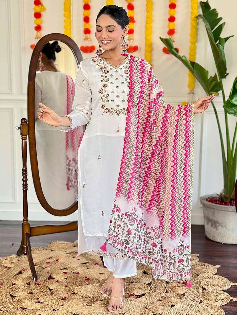 women embroidered long sleeve kurta pant with dupatta set - 21976512 - Standard Image - 3