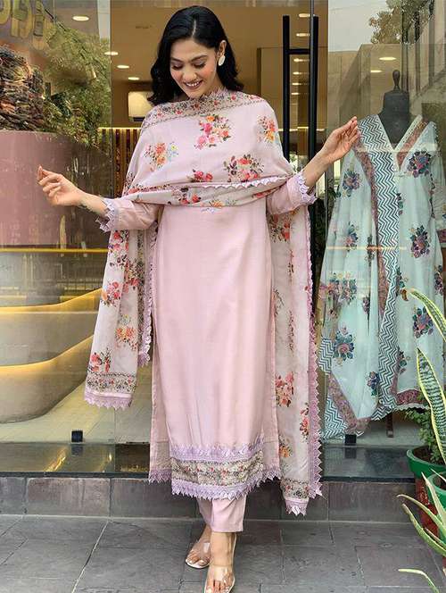 women three quarter sleeve kurta pant with dupatta set - 21976522 - Standard Image - 0