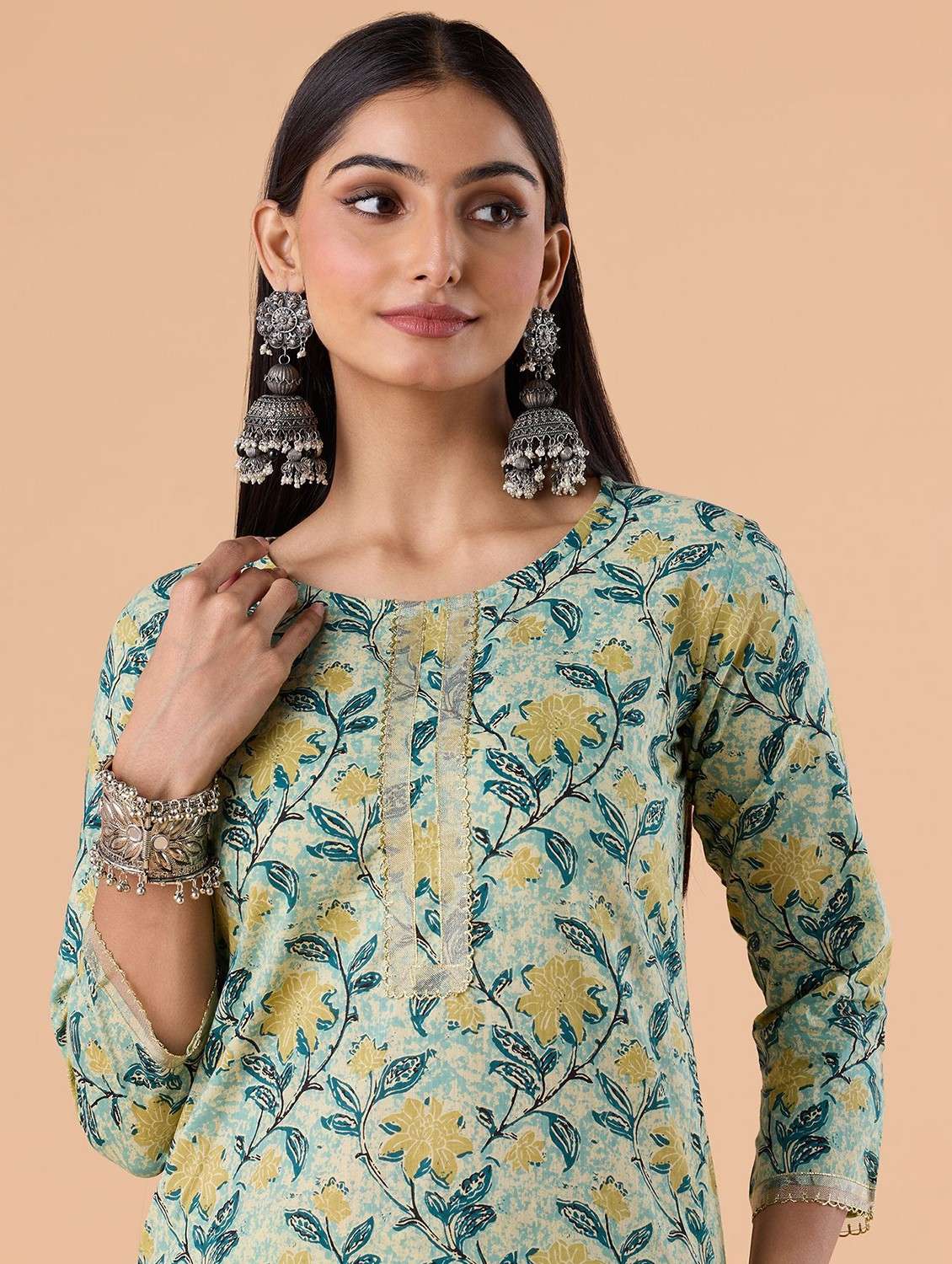 women three quarter sleeve kurta palazzo with dupatta set - 21976661 -  Standard Image - 5