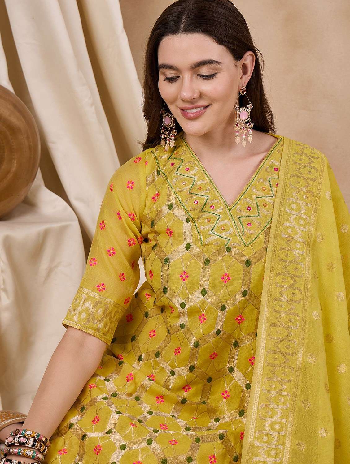 women self design elbow sleeve kurta pant with dupatta set - 21976672 -  Standard Image - 3