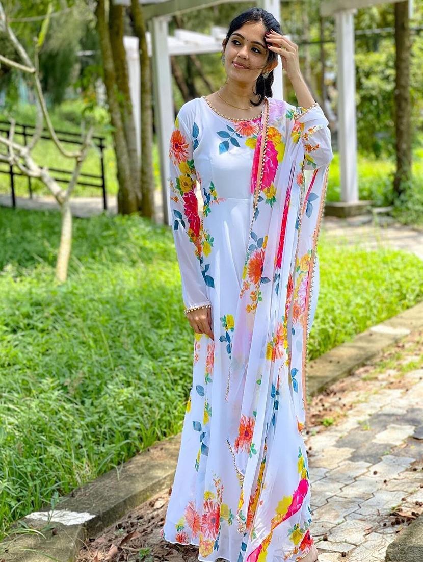 women floral printed long sleeve kurta dupatta set - 21976713 -  Zoom Image - 0