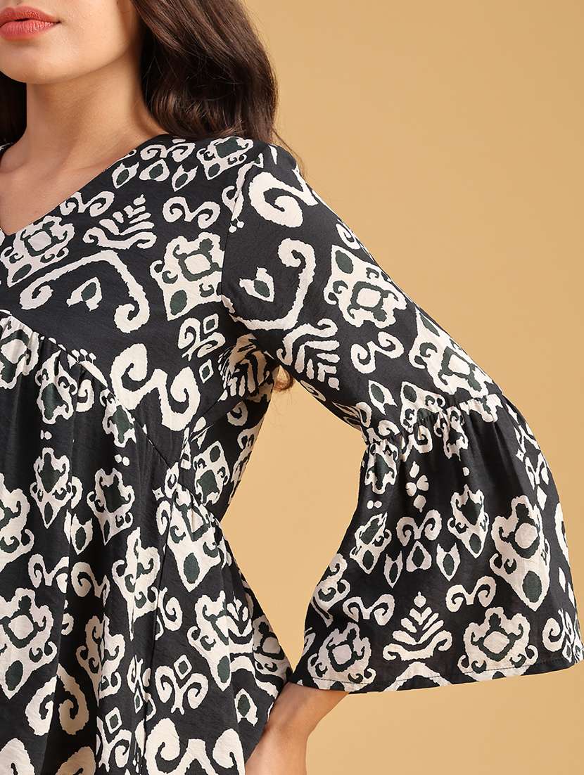 women printed bell sleeve flared top - 21977126 -  Standard Image - 5