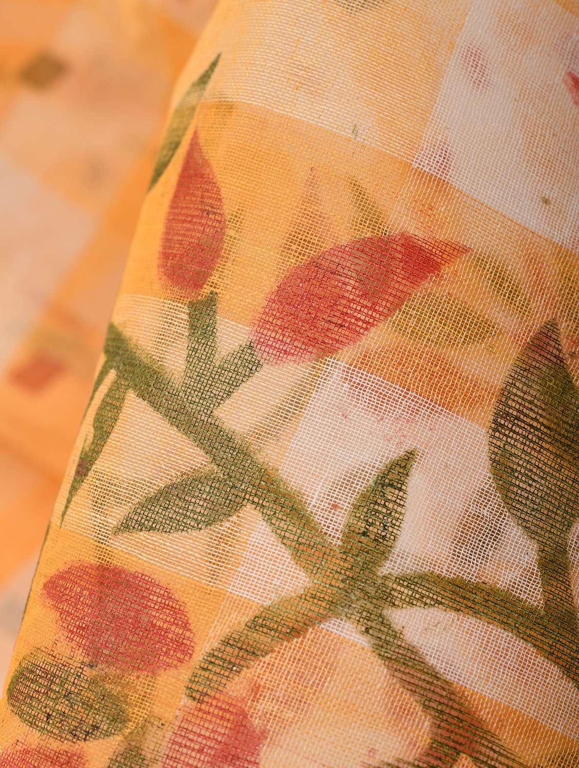 women printed handloom saree - 21977366 -  Standard Image - 3