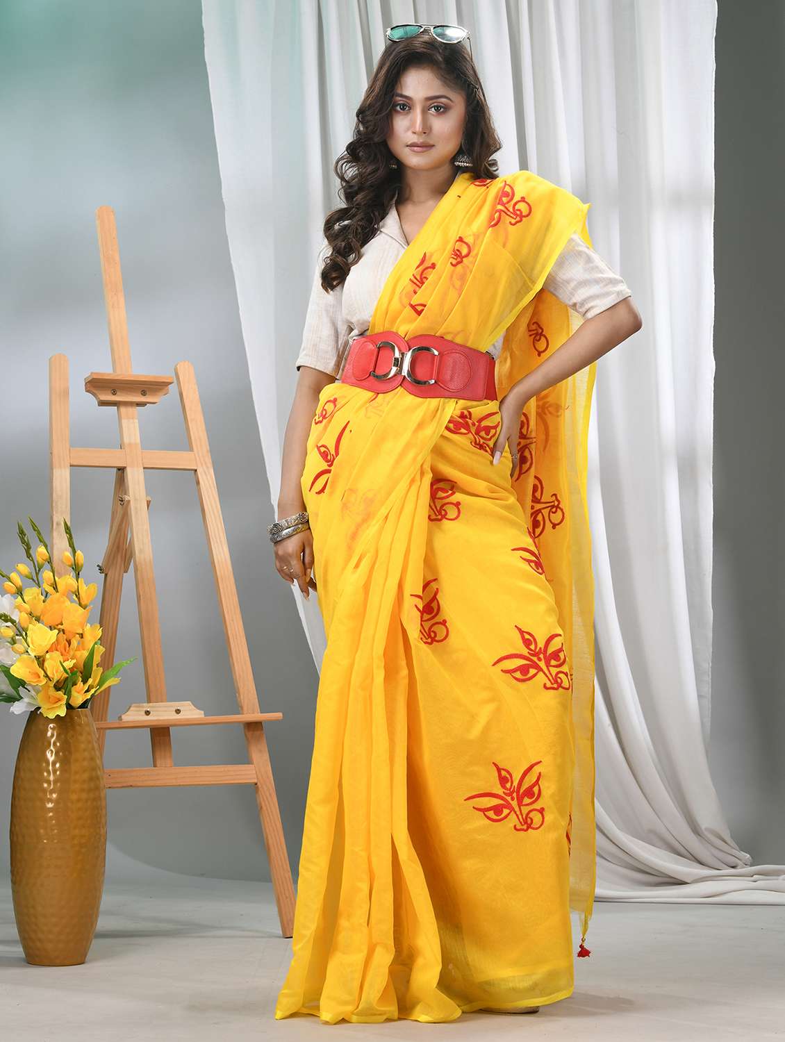 women solid with work handloom saree with blouse