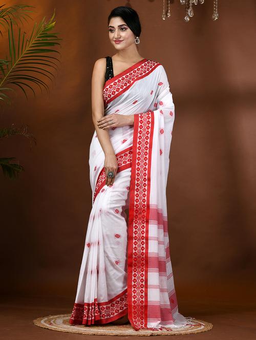 women self design handloom saree with blouse - 21977417 - Standard Image - 0