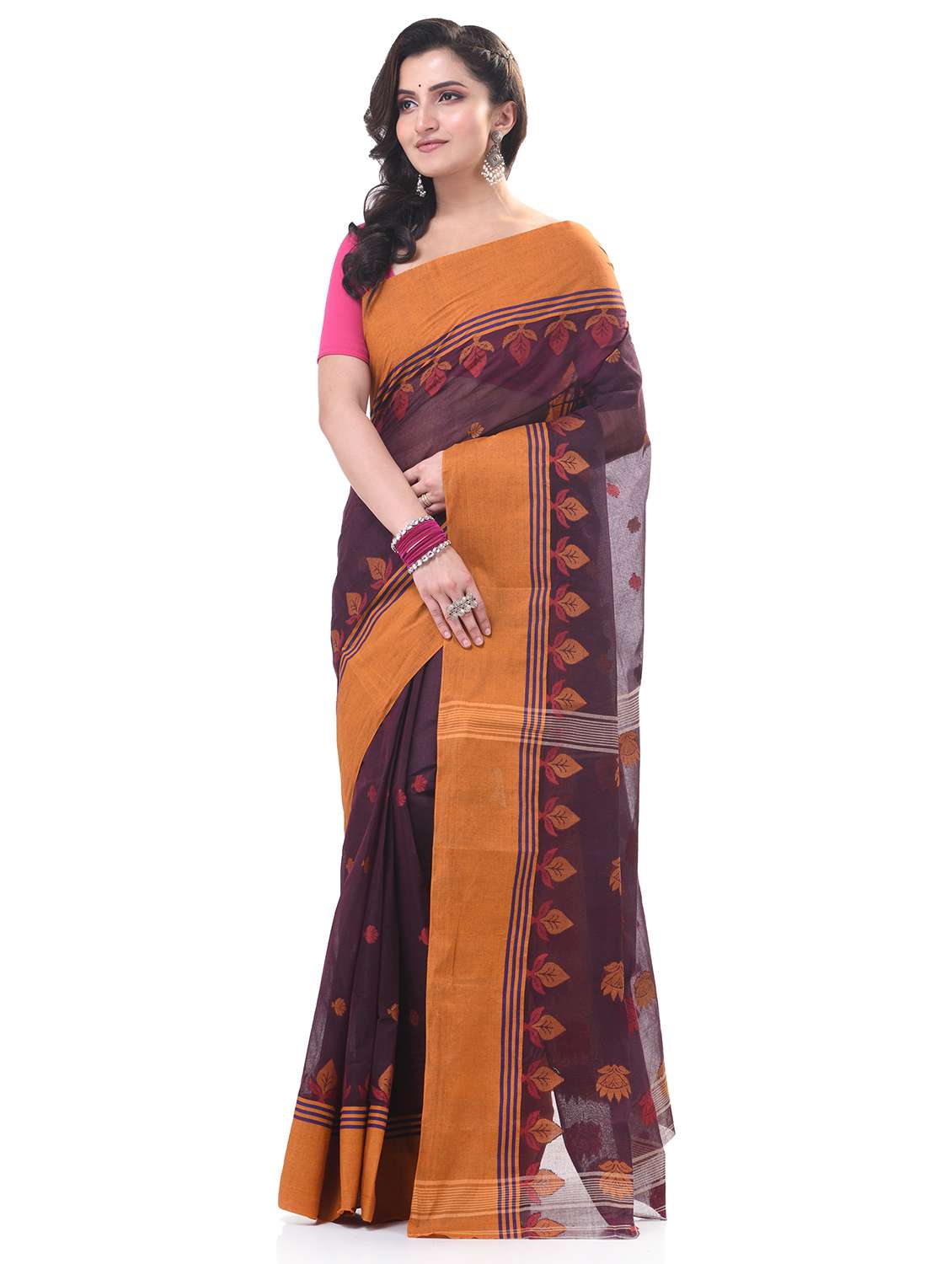 women self design handloom saree - 21977421 - Zoom Image - 0