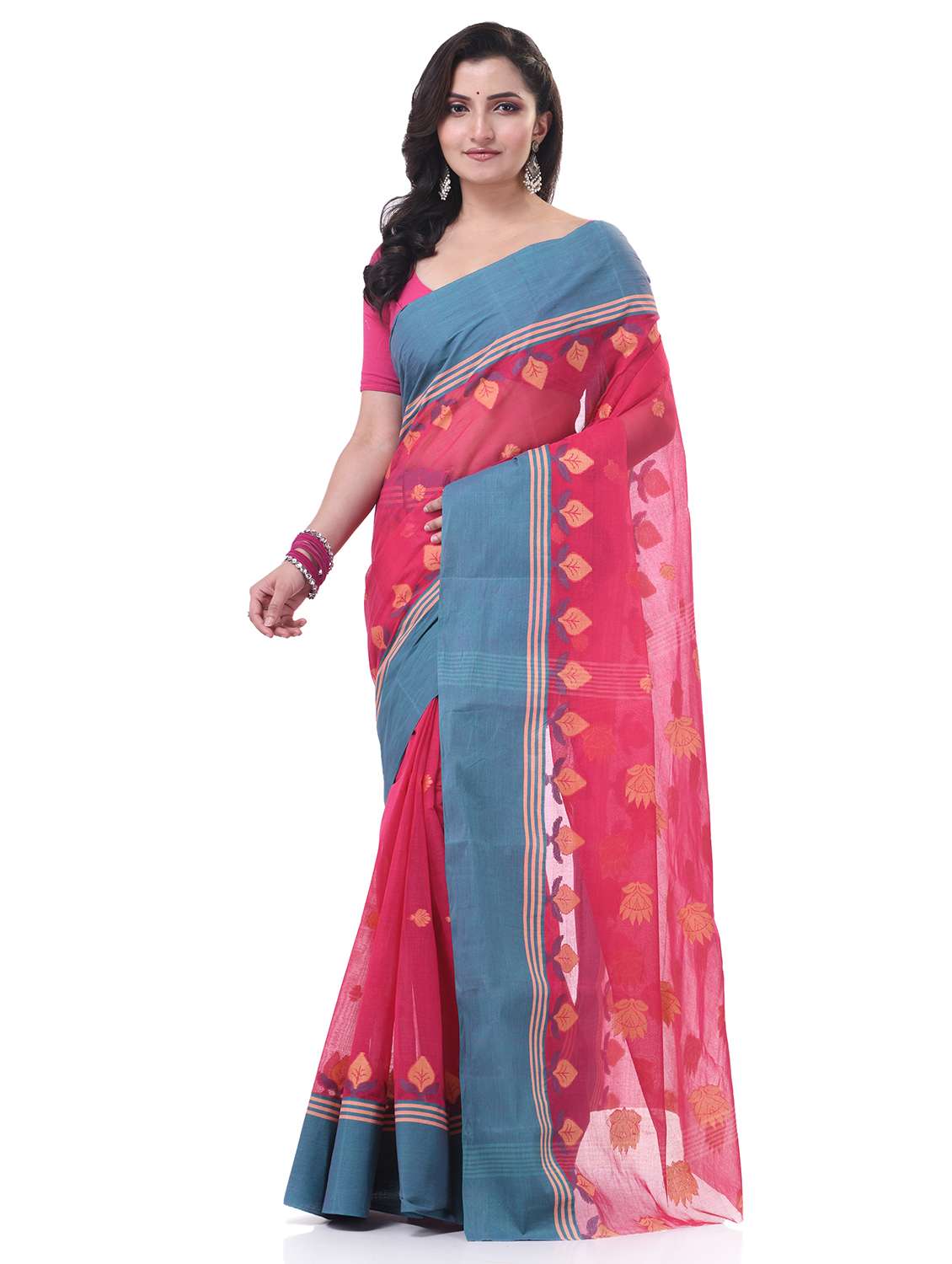 women self design handloom saree