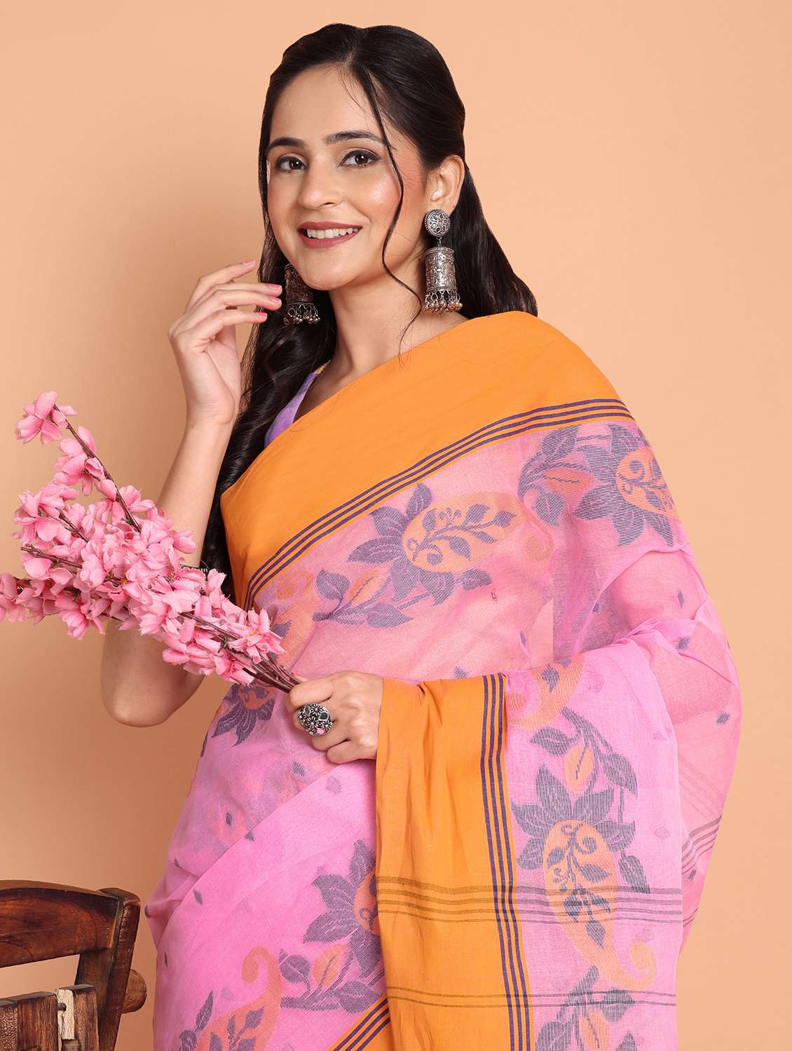 women self design handloom saree - 21977434 -  Standard Image - 3