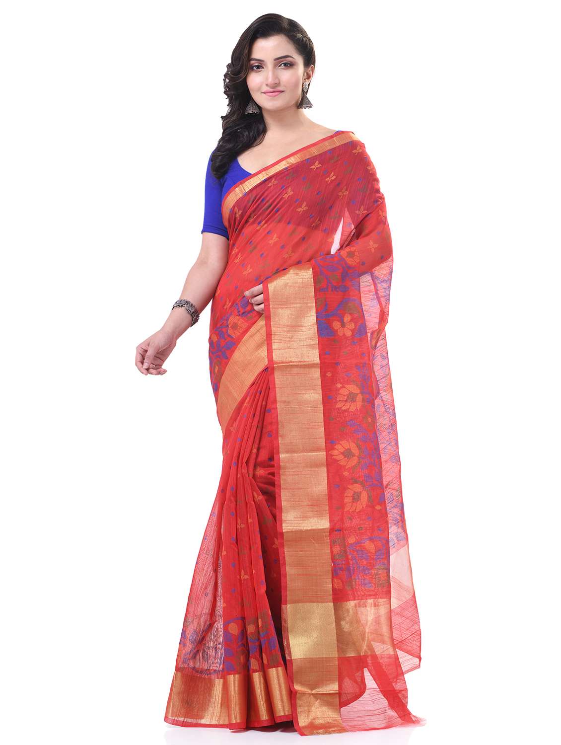 women self design bordered saree with blouse