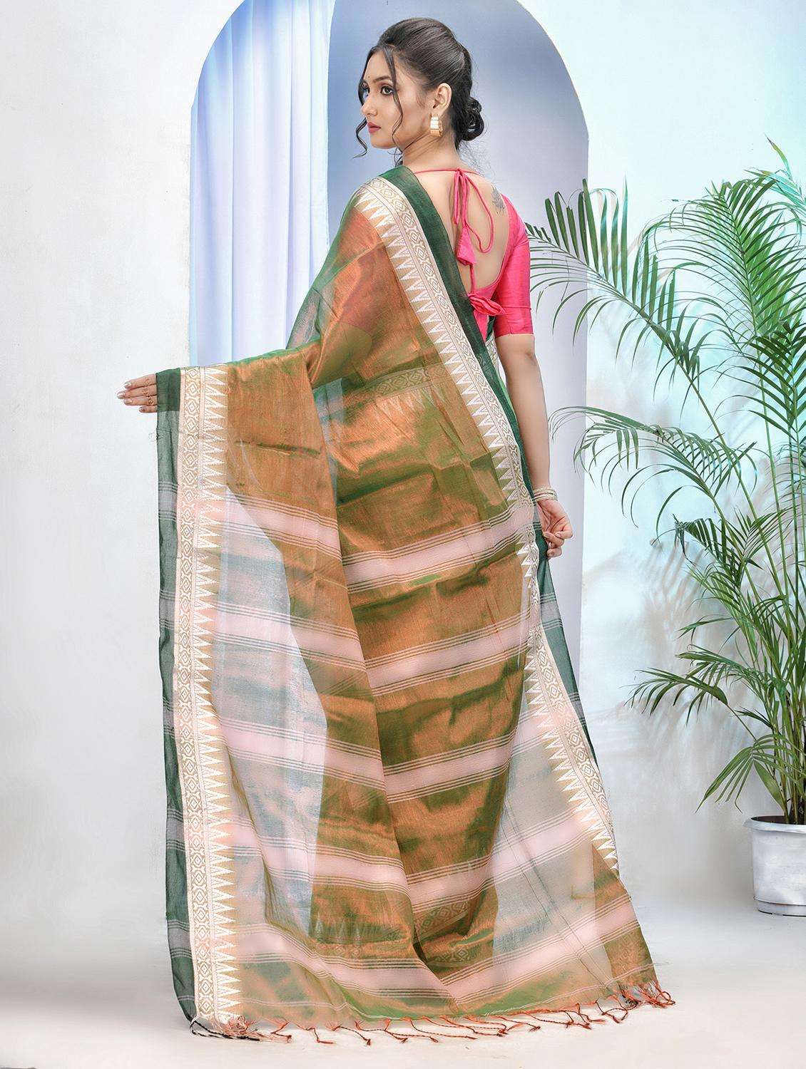 women solid with bordered saree with blouse - 21977455 -  Standard Image - 3