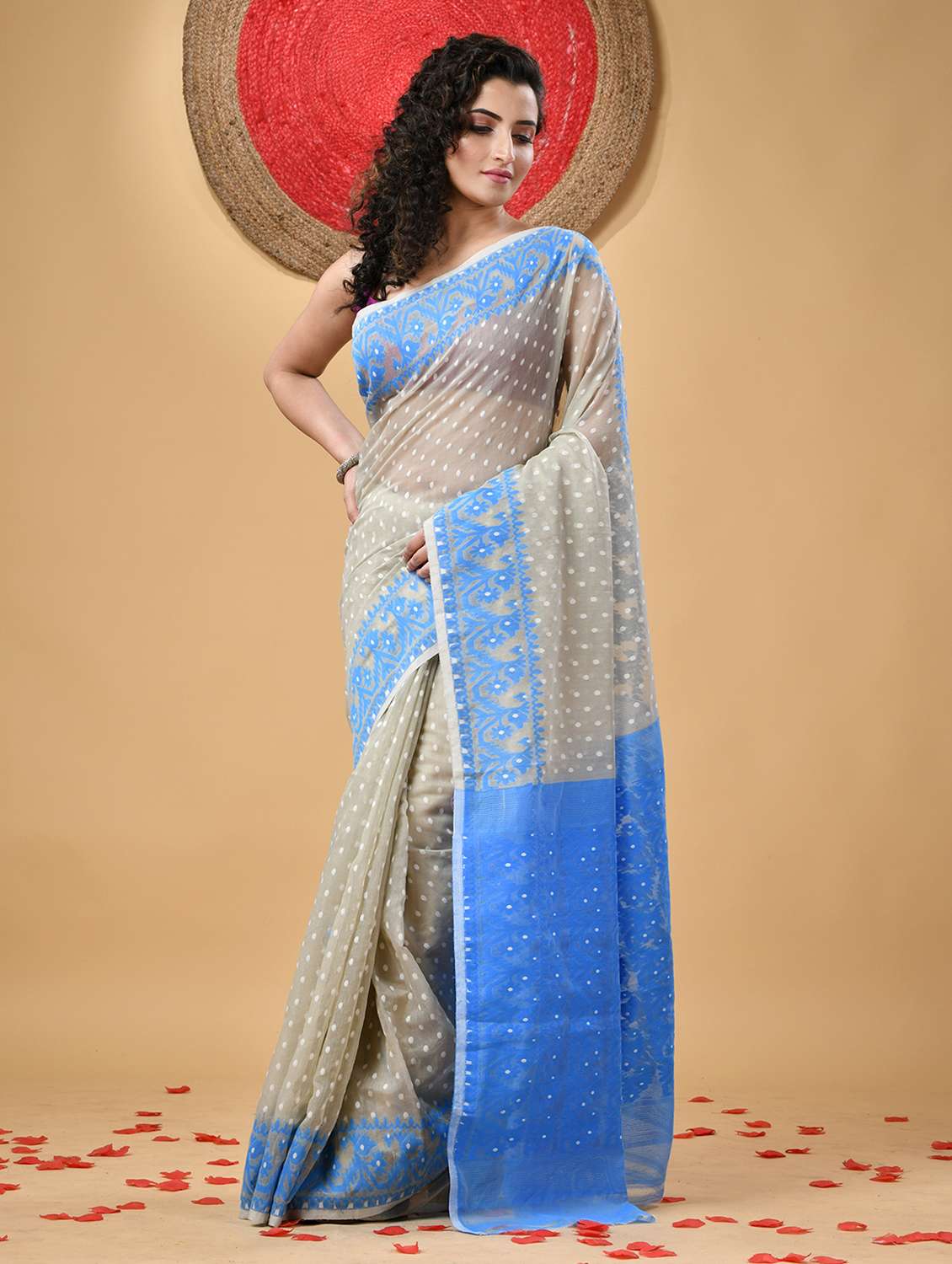 women self design jamdani saree - 21977473 - Zoom Image - 0