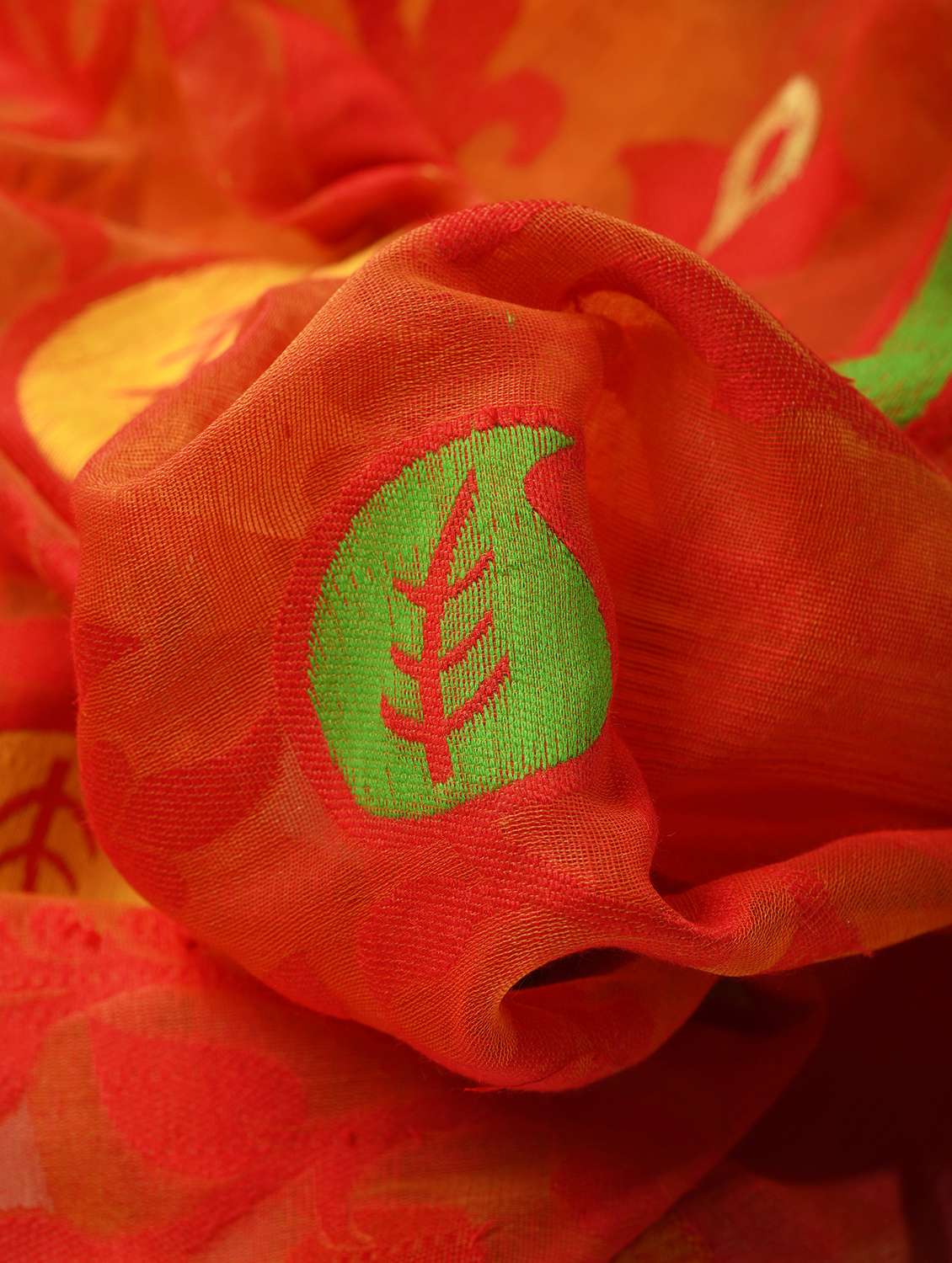 women self design jamdani saree - 21977486 -  Standard Image - 3