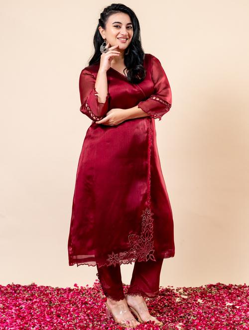 women floral three quarter sleeve kurta pant set - 21977704 - Standard Image - 0