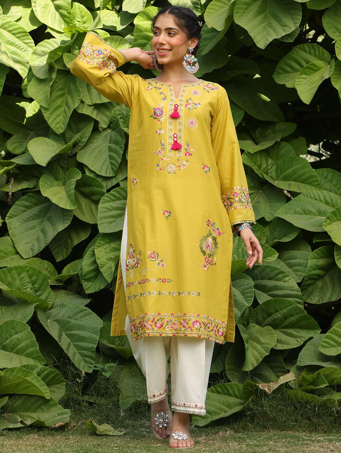 women solid with work long sleeve straight kurta - 21978013 -  Standard Image - 3