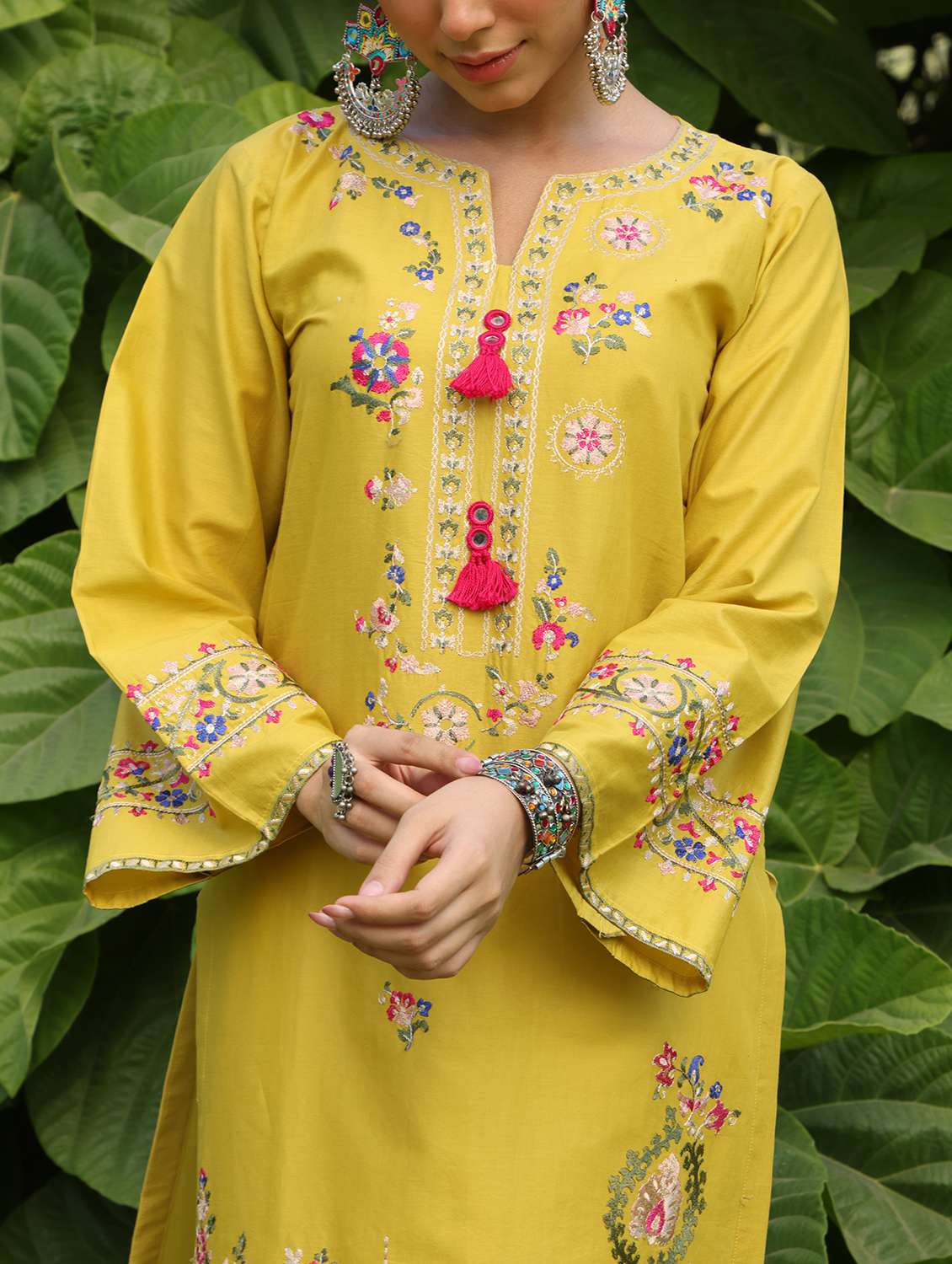 women solid with work long sleeve straight kurta - 21978013 -  Standard Image - 5