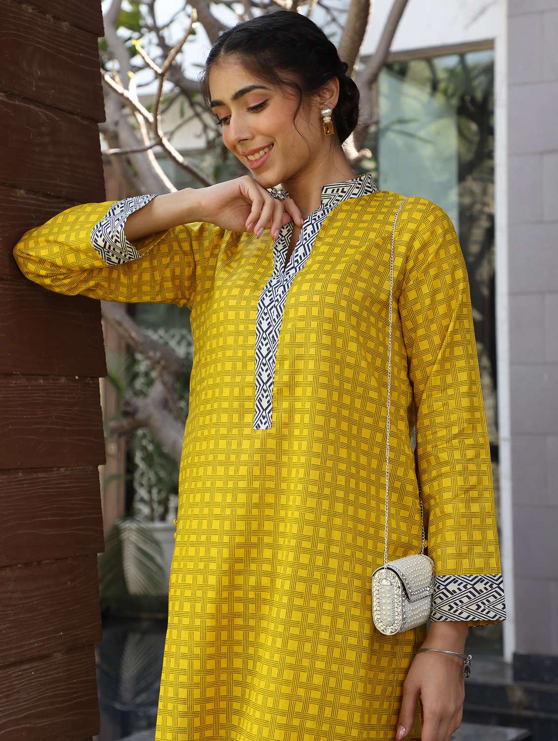 women checkered long sleeve kurta palazzo set - 21978014 -  Standard Image - 5