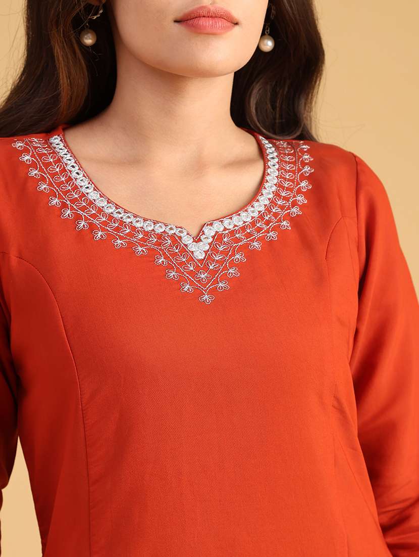 women embroidered three quarter sleeve straight kurta - 21978154 -  Standard Image - 5