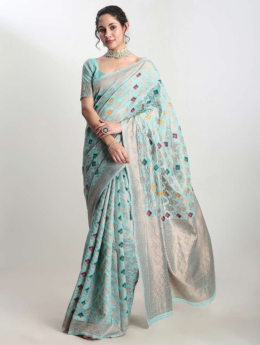 women self design banarasi saree with blouse