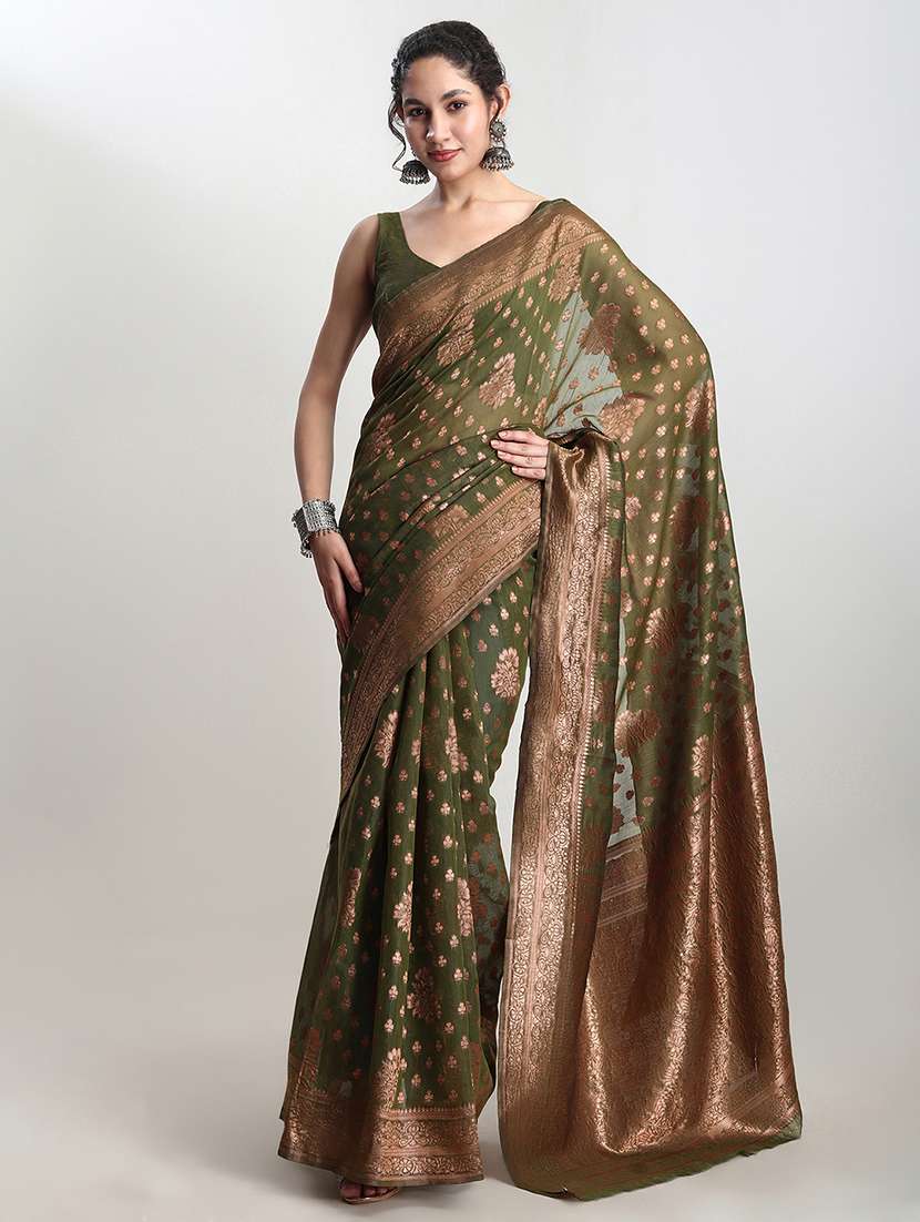 women self design banarasi saree with blouse