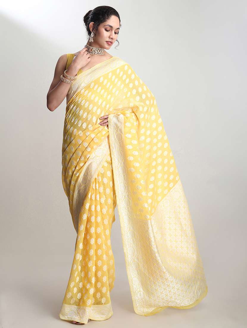 women self design banarasi saree with blouse
