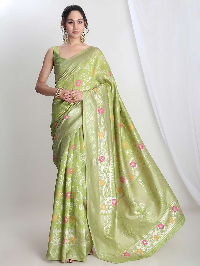 women self design banarasi saree with blouse
