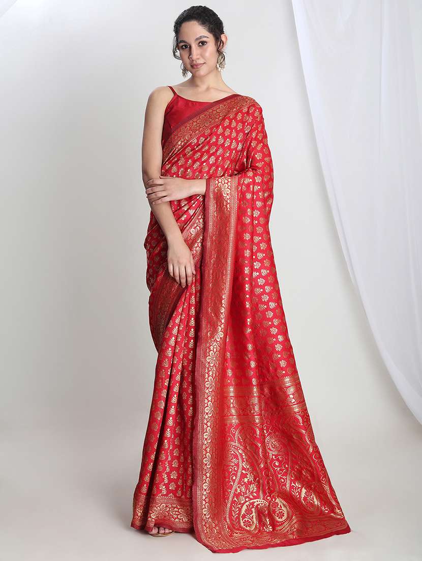 women self design banarasi saree with blouse