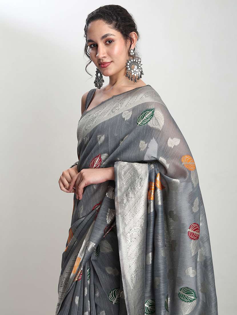 women self design bordered saree with blouse - 21978423 - Standard Image - 3