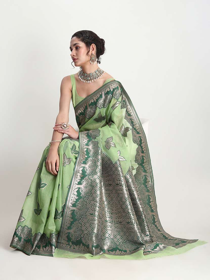 women self design banarasi saree with blouse - 21978426 - Standard Image - 3