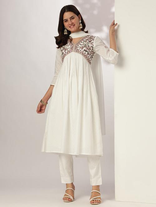 women embroidered three quarter sleeve kurta pant with dupatta set - 21978448 -  Standard Image - 0