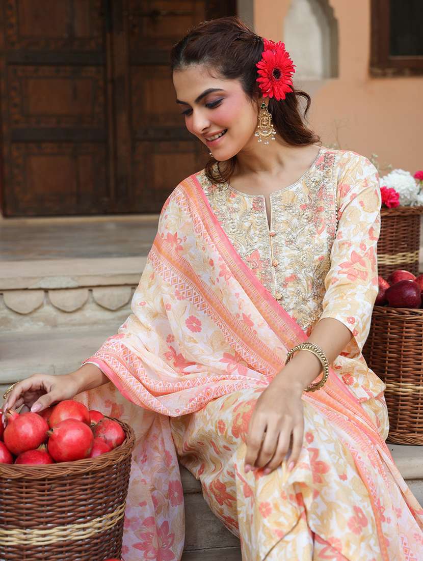 women floral three quarter sleeve kurta pant with dupatta set - 21978450 -  Standard Image - 3