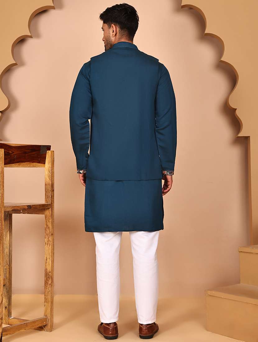 men mandarin neck kurta pyjama with jacket ethnic wear set - 21978577 -  Standard Image - 3