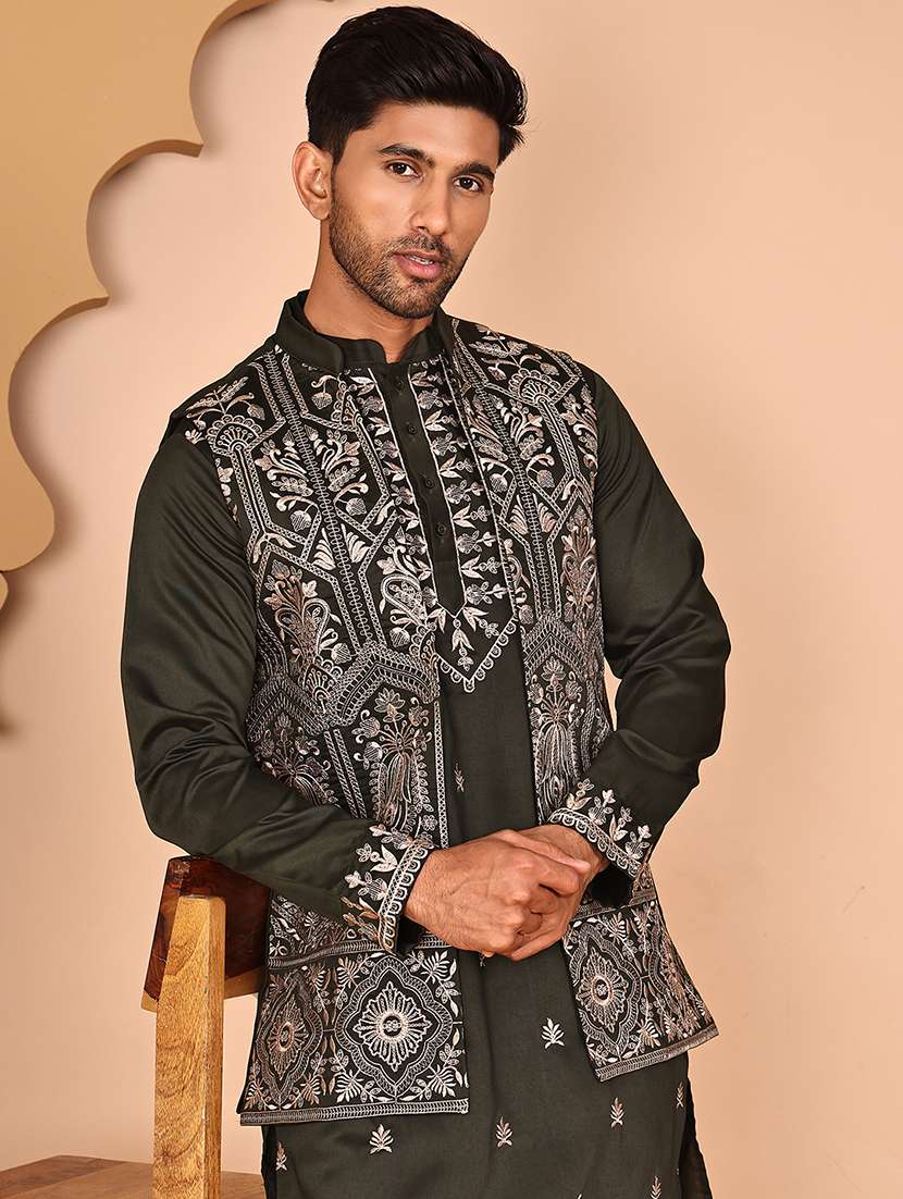 men mandarin neck kurta pyjama with jacket ethnic wear set - 21978580 -  Standard Image - 3