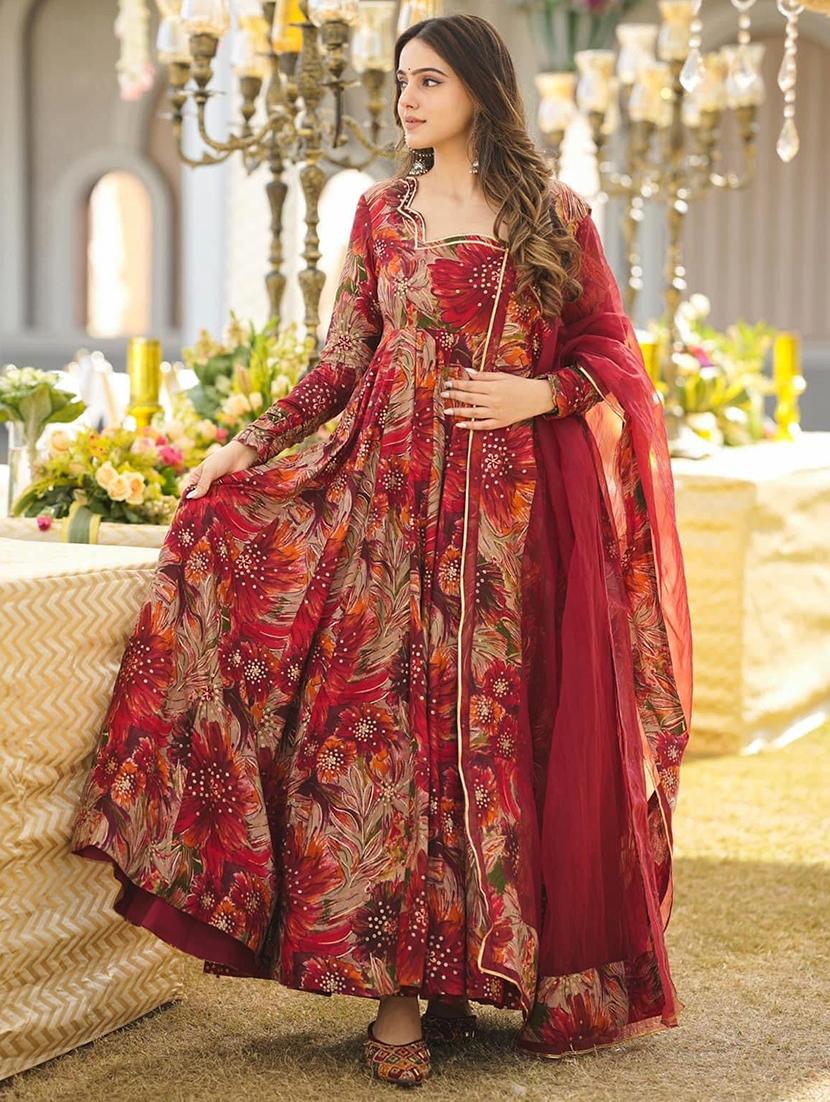 women floral printed long sleeve kurta dupatta set - 21978656 - Zoom Image - 0