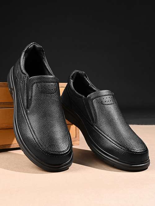 men solid slip on formal shoes - 21979020 -  Standard Image - 0