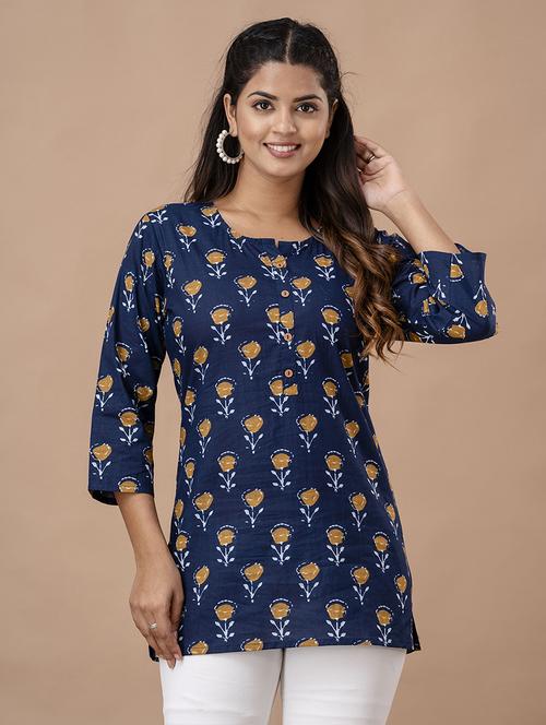 women printed three quarter sleeve straight kurti - 21979037 - Standard Image - 0