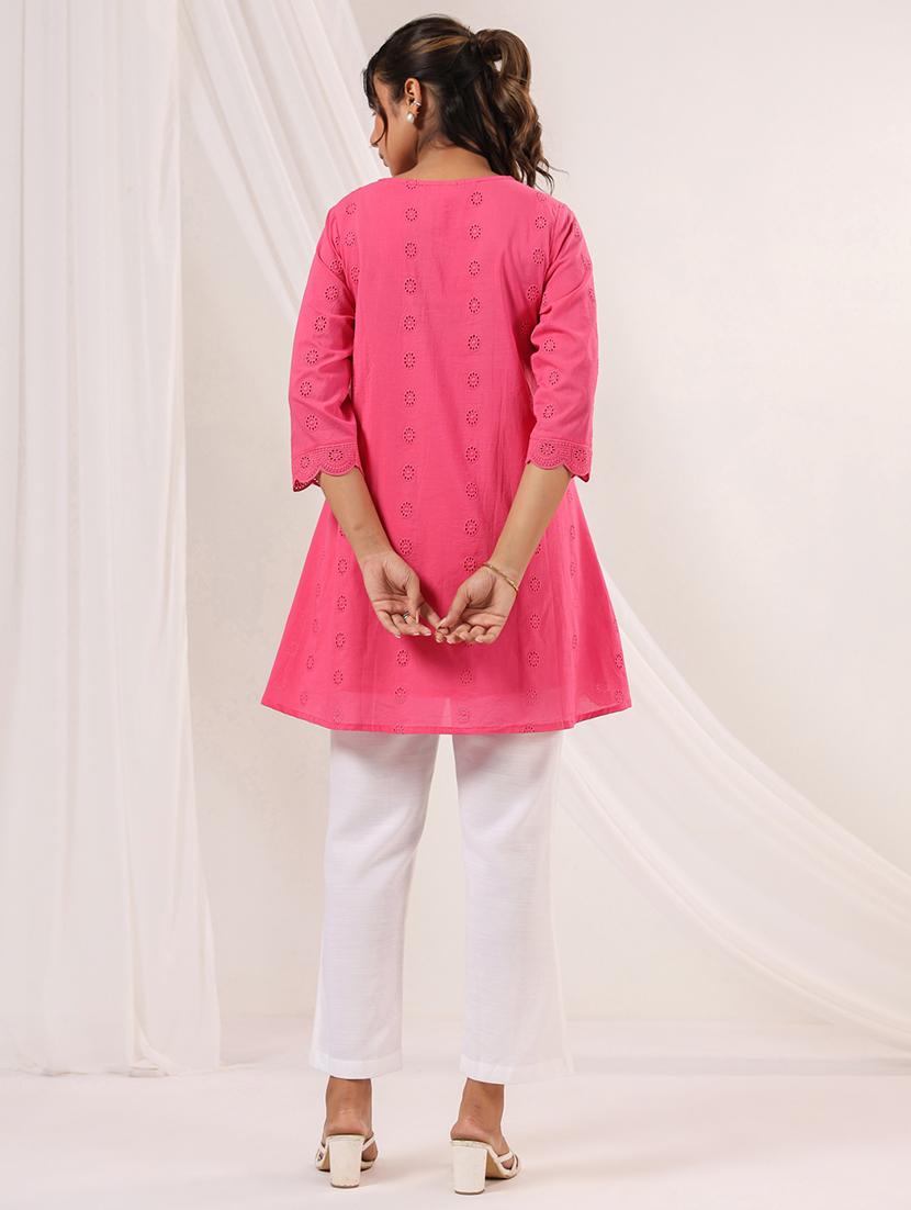 women three quarter sleeve schiffli a-line kurta - 21979074 - Standard Image - 3